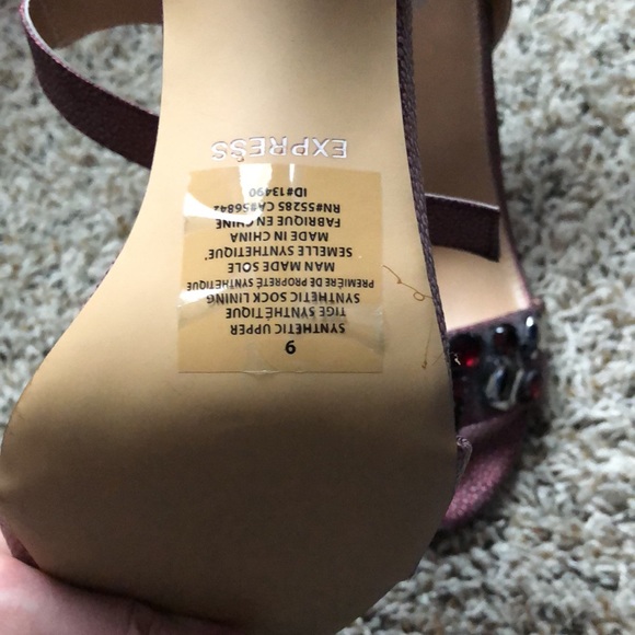Express Heels - Picture 5 of 6